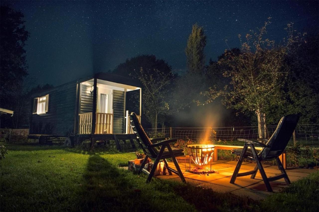 Pipowagen Elsebein Groningen Westerwolde Unieke Ligging Met Eigen Tuin En Vrij Uitzicht Over Veld Naar Natuurgebied Onstwedde Exterior foto