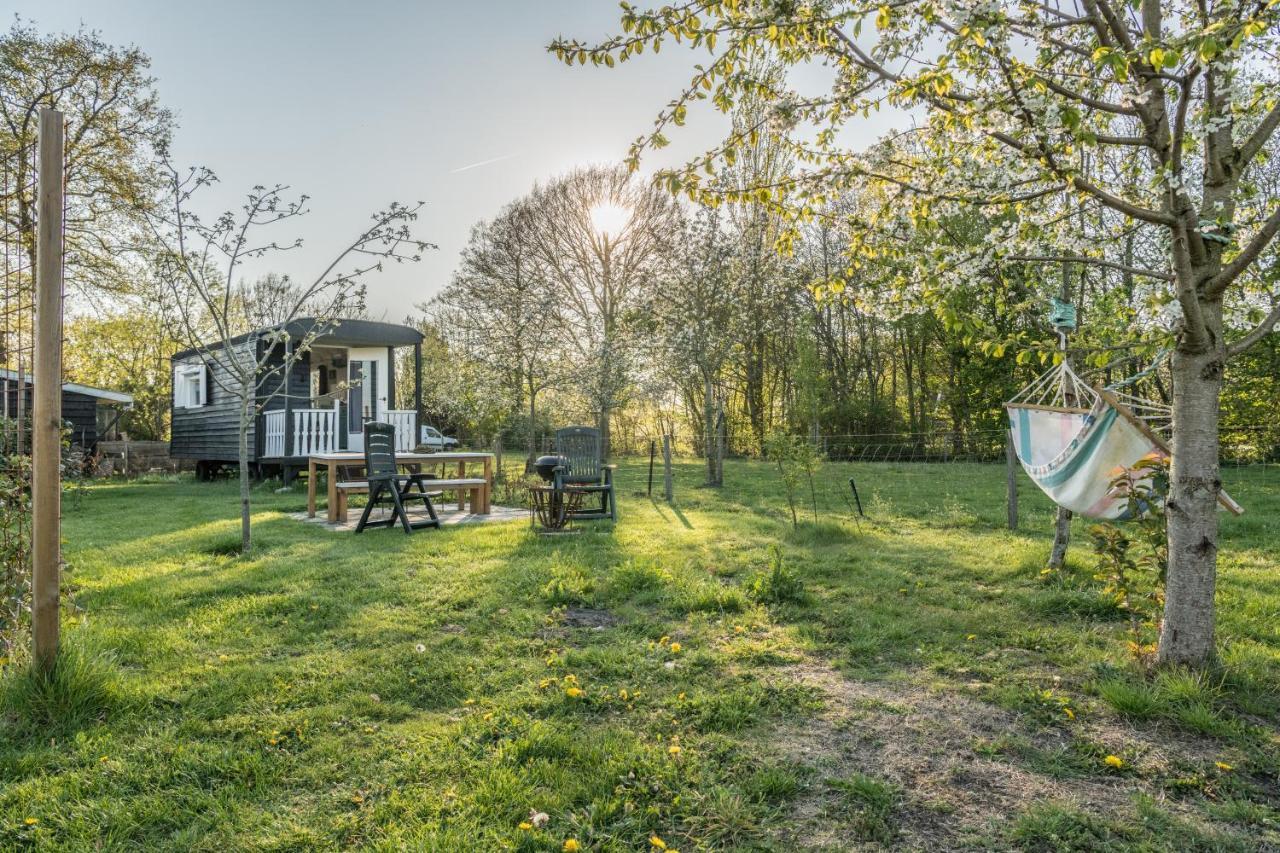 Pipowagen Elsebein Groningen Westerwolde Unieke Ligging Met Eigen Tuin En Vrij Uitzicht Over Veld Naar Natuurgebied Onstwedde Exterior foto